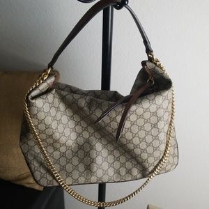 AUTHENTIC GUCCI GG Supreme large hobo